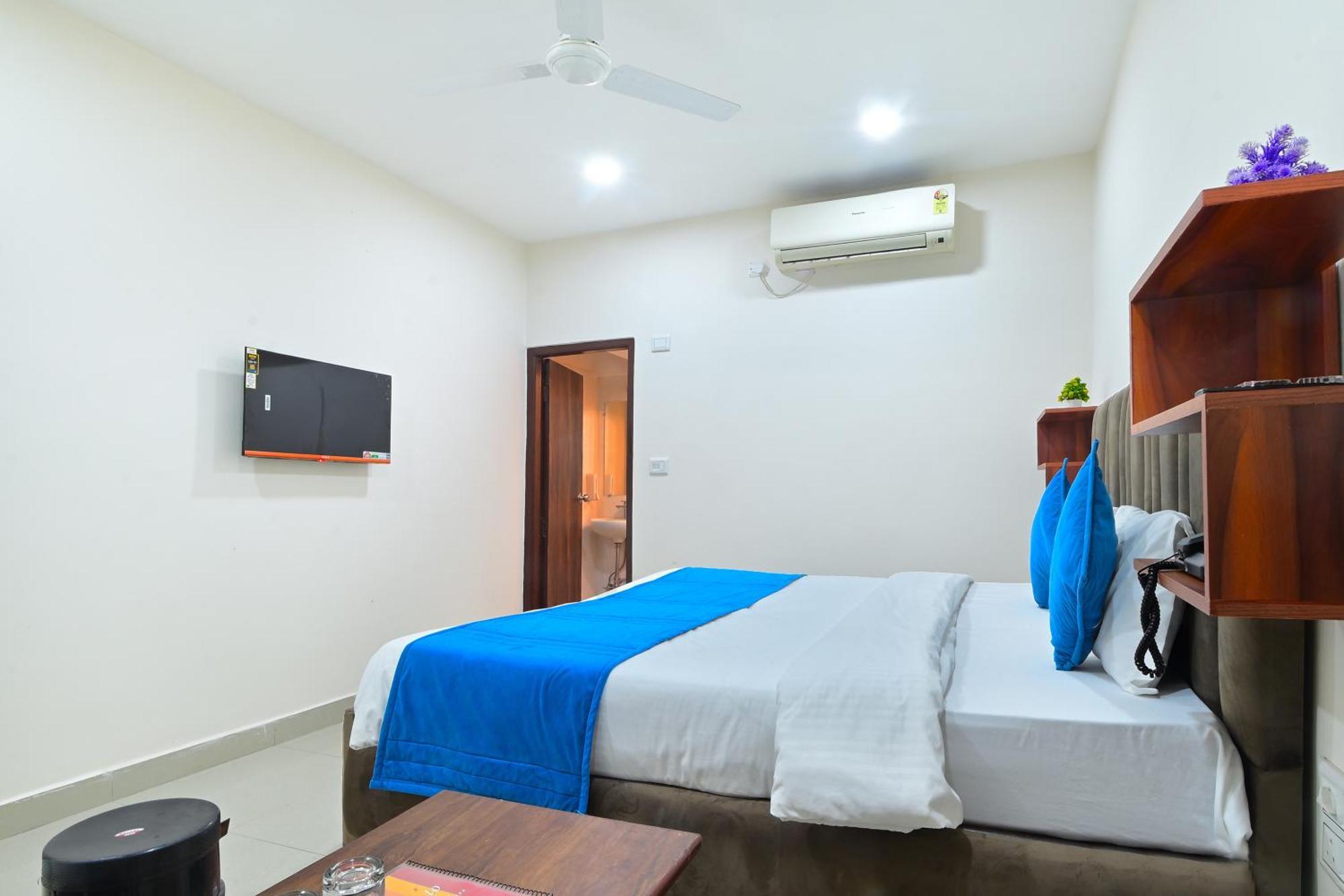 Chowdhry Tourist Lodge - New Delhi Railway Station - 2 Minutes Walk Exterior foto
